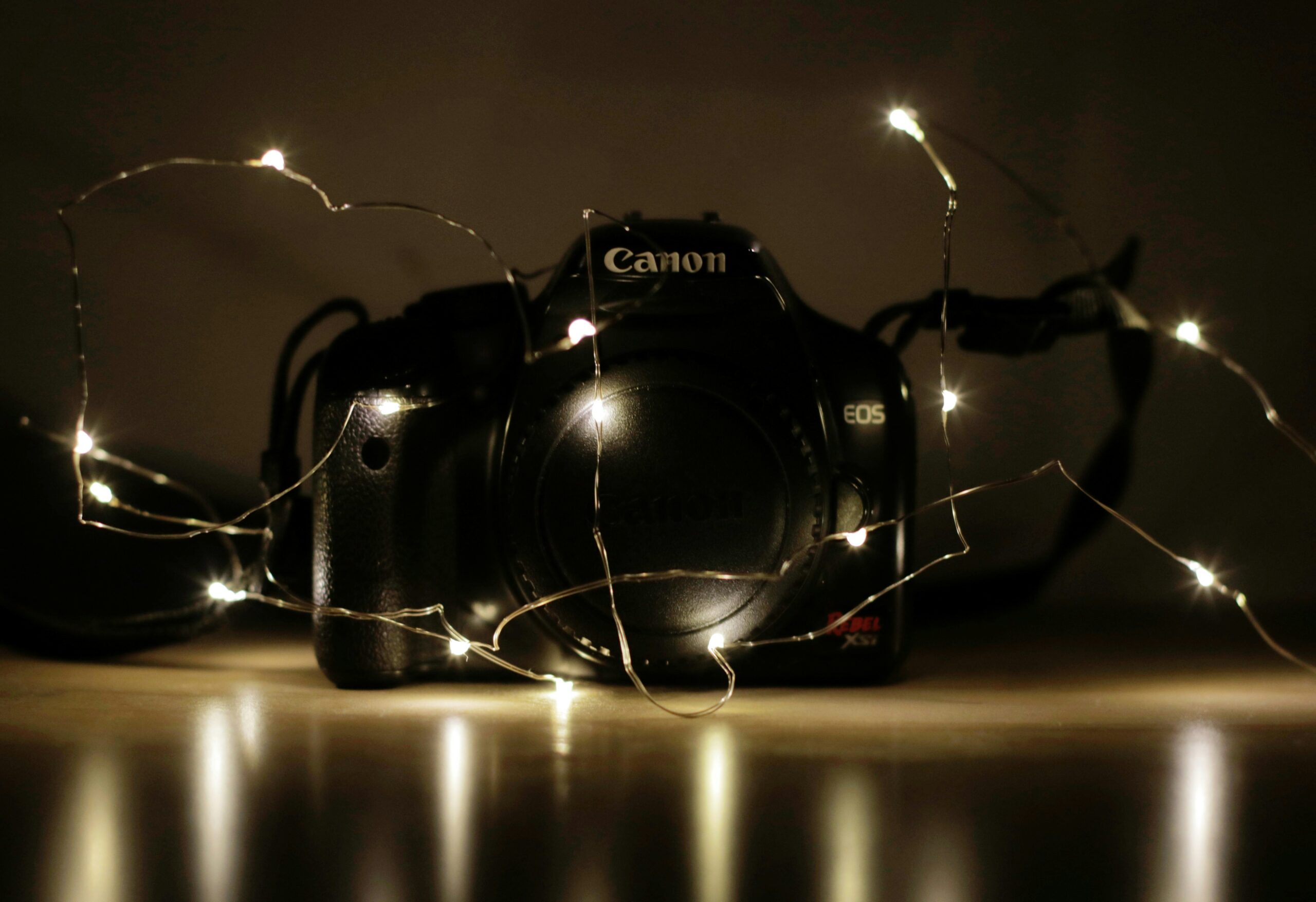 10 Reasons to Buy a DSLR Camera on Amazon